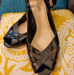 Easy Street Black Patent Heels